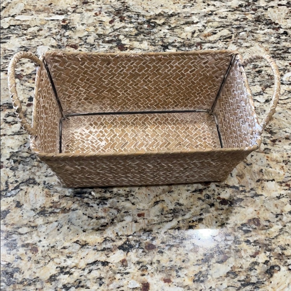 Basket with Handles - Picture 4 of 13